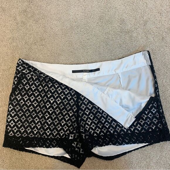 𝅺KENSIE White black lace shorts Sz 12 NWOT - Picture 3 of 11